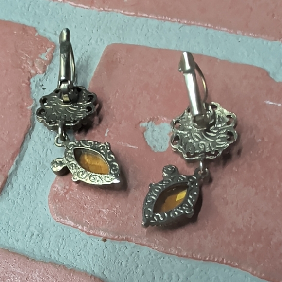 Green Gemstone Clip On Earrings - Women Jewelry - Picture 4 of 4